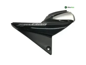 Cache carenage sous selle droit YAMAHA XJR 1300 2004-2006