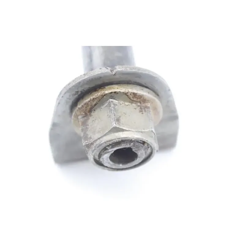 Axe de roue arriere SUZUKI GSF 600 BANDIT N 1995 - 1999
