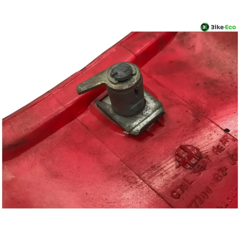 Cache carenage coque arriere HONDA VF 750 F 1983-1984