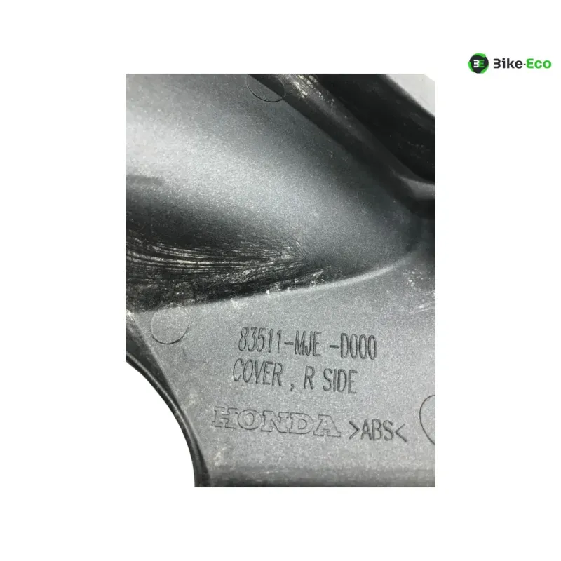 Cache carenage sous selle droit HONDA CB 650 F 2014-2016