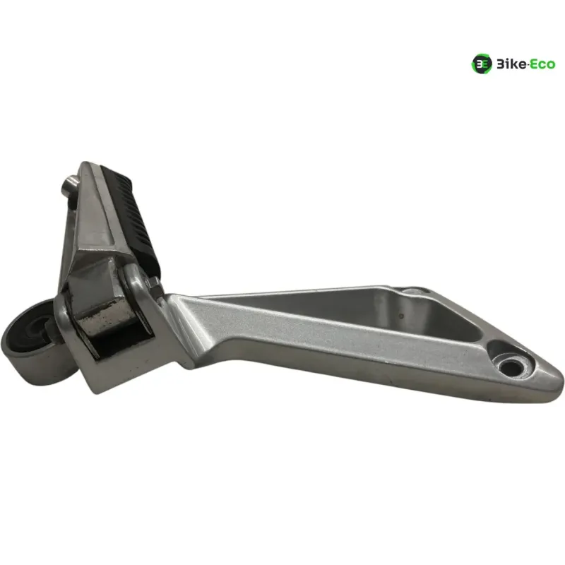 Platine et repose pieds arriere droit YAMAHA BT 1100 2002-2004 BULLDOG