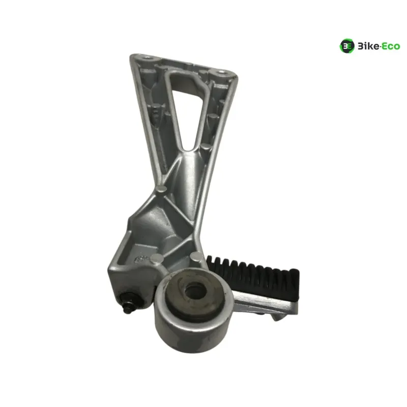 Platine et repose pieds arriere droit YAMAHA BT 1100 2002-2004 BULLDOG