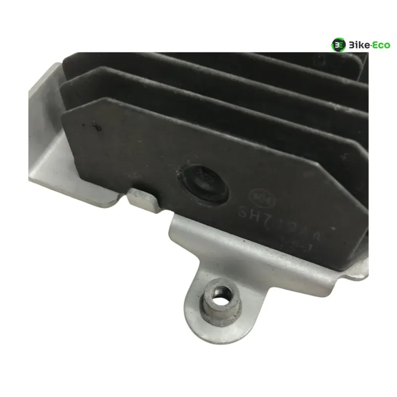 Regulateur charge batterie YAMAHA FZ6 600 2004-2006 FAZER