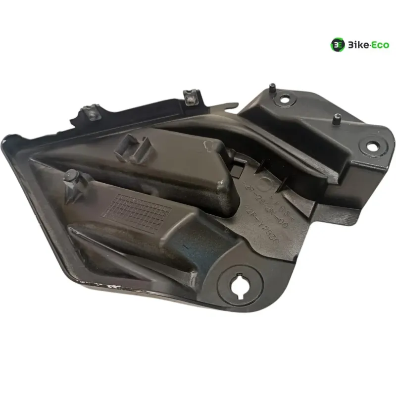 Cache interieur carenage YAMAHA FZ8 800 2011-2015
