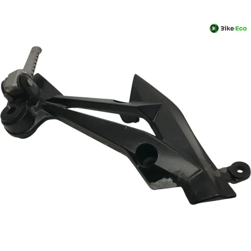 Platine et repose pieds arriere droit KAWASAKI Z 750 2007-2010