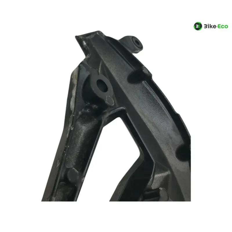 Platine et repose pieds arriere droit KAWASAKI Z 750 2007-2010