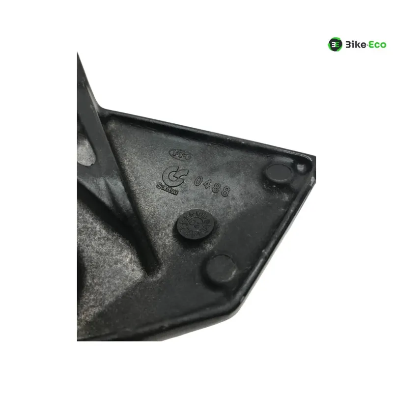 Platine et repose pieds arriere droit KAWASAKI Z 750 2007-2010