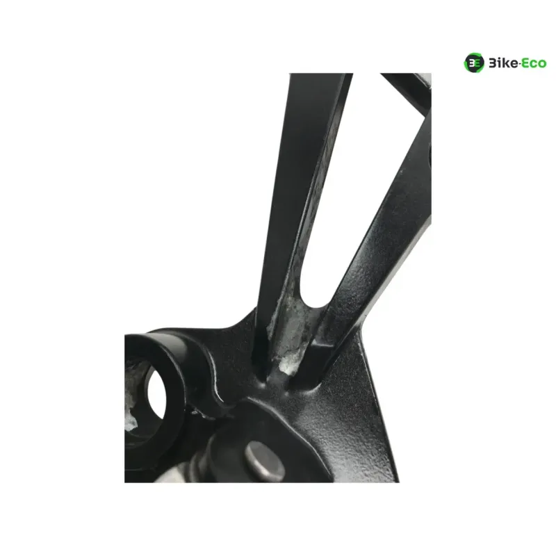 Platine et repose pieds arriere gauche KAWASAKI Z 750 2007-2010