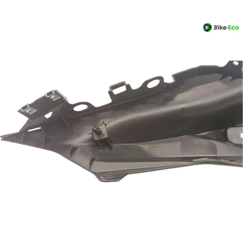 Cache carenage coque arriere droit YAMAHA YZF 700 2022-2024 R7