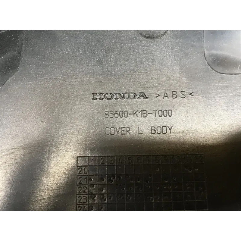 Cache carenage coque arriere gauche HONDA NSS 125 2021-2022 FORZA