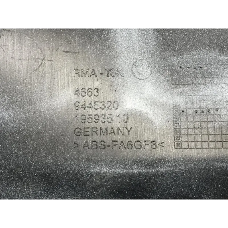 Demi sabot droit BMW CE 04 2021-2024