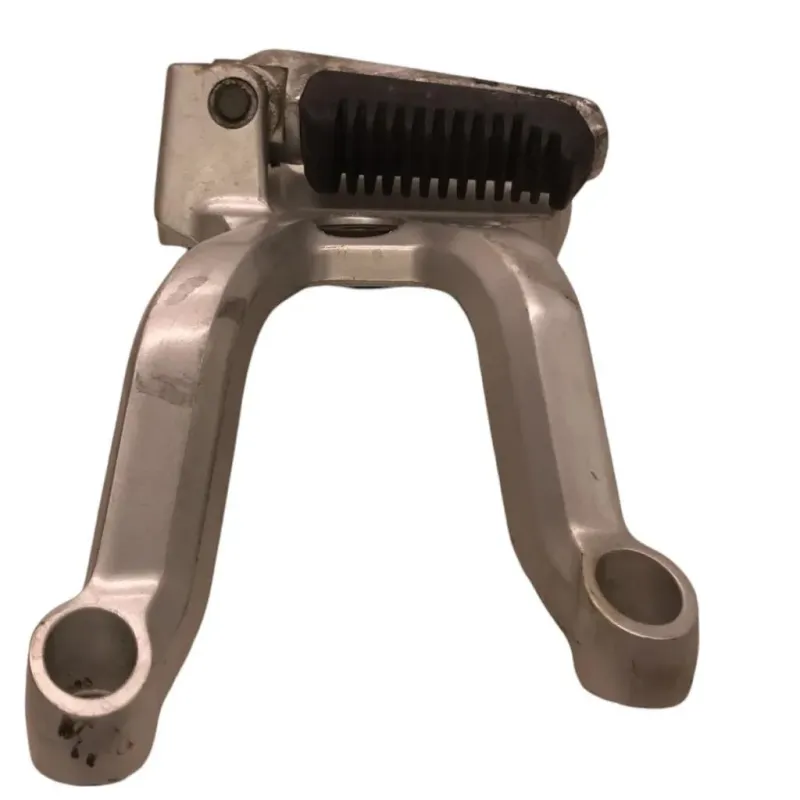 Platine et repose pieds arriere droit KAWASAKI KLV 1000 2004-2005