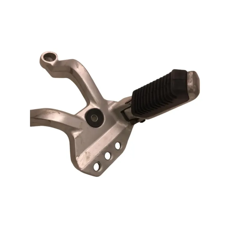 Platine et repose pieds arriere droit KAWASAKI KLV 1000 2004-2005