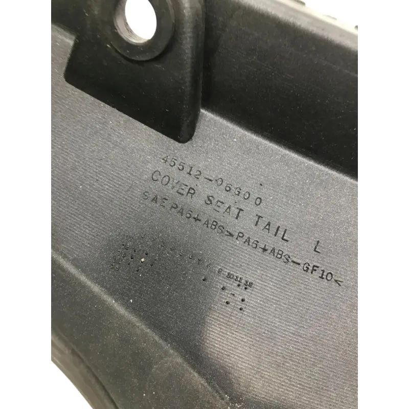 Cache carenage coque arriere gauche KAWASAKI KLV 1000 2004-2005