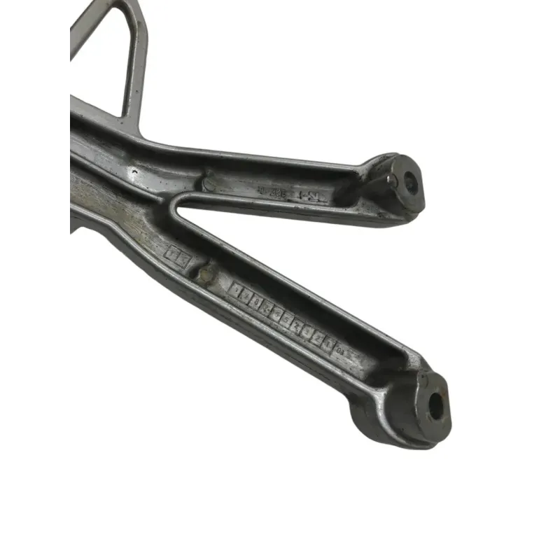 Platine et repose pieds arriere gauche SUZUKI GSF 1200 2001-2005 BANDIT