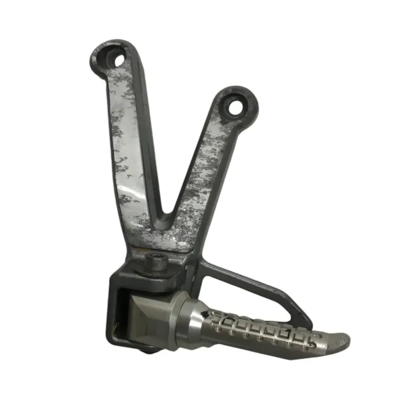 Platine et repose pieds arriere gauche SUZUKI GSF 1200 2001-2005 BANDIT