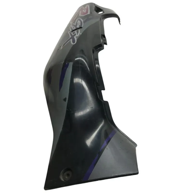 Cache carenage coque arriere droit SUZUKI GSXR 1100 1993-1998