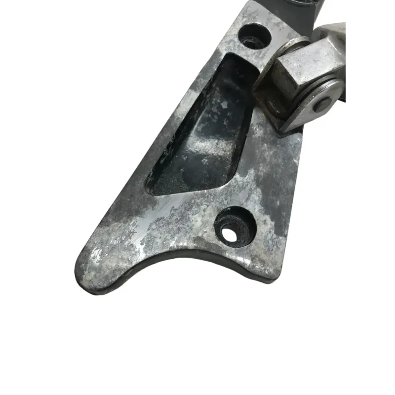 Platine et repose pieds arriere droit YAMAHA VMAX 1200 1986-1992