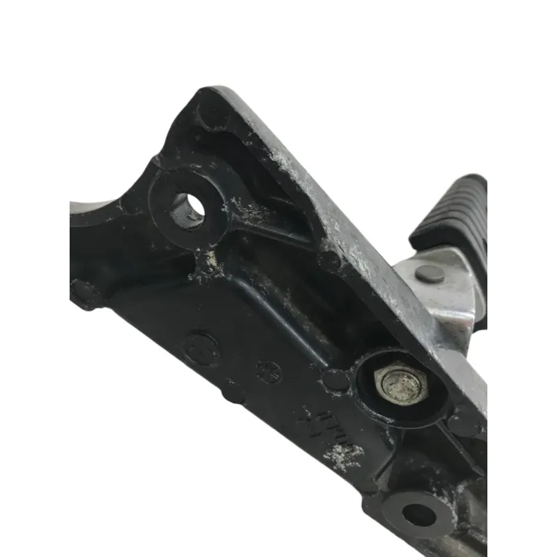 Platine et repose pieds arriere droit YAMAHA VMAX 1200 1986-1992