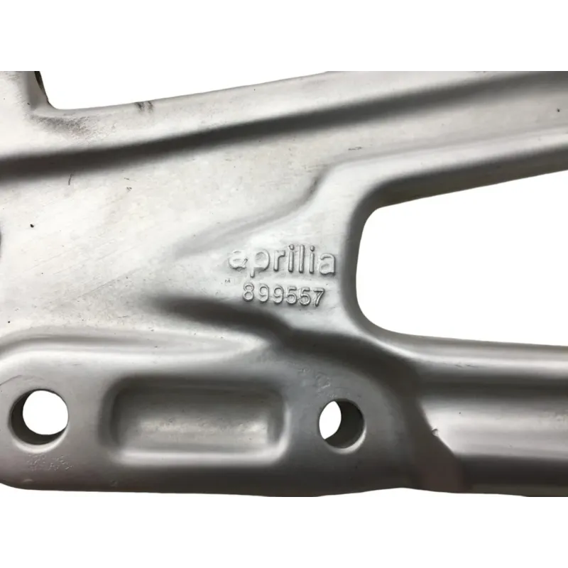 Platine avant droite APRILIA RS4 50 2011-2016