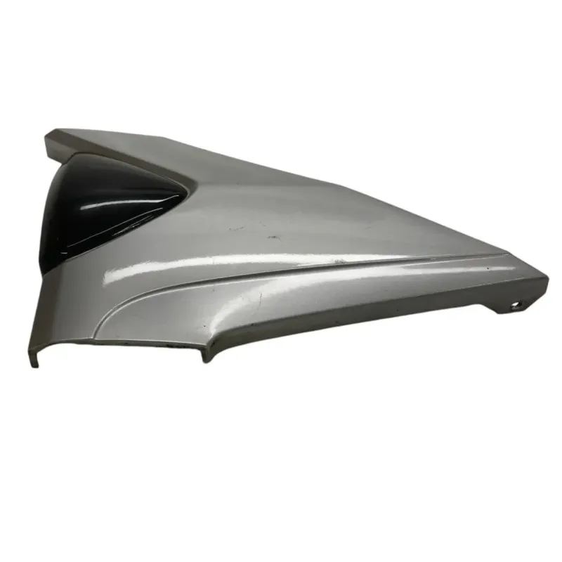 Cache carenage sous selle gauche YAMAHA YBR 250 2007-2011