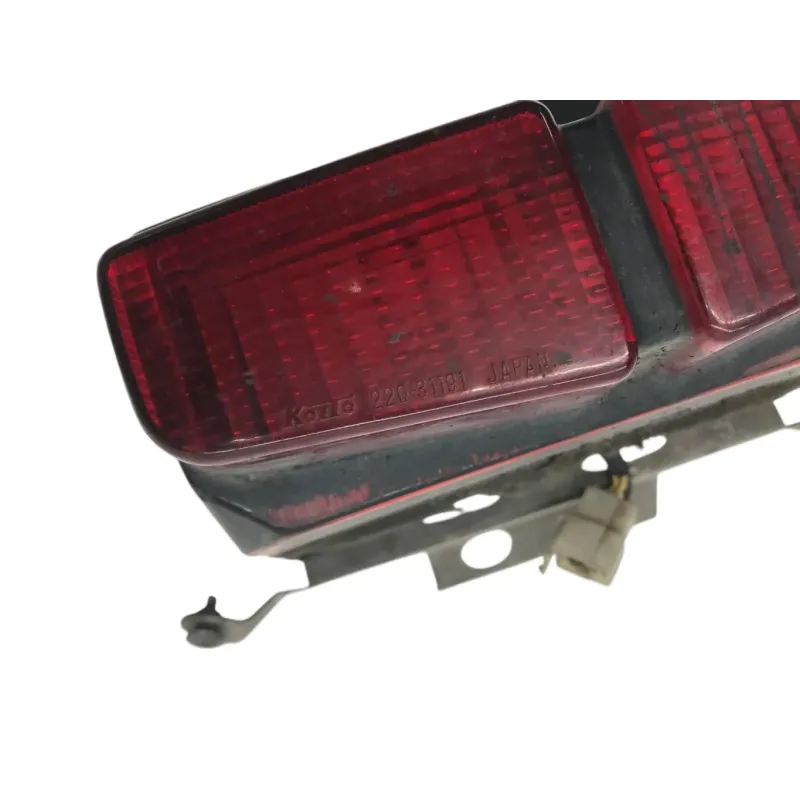 Feu arriere YAMAHA FZS 600 1998-2003 FAZER