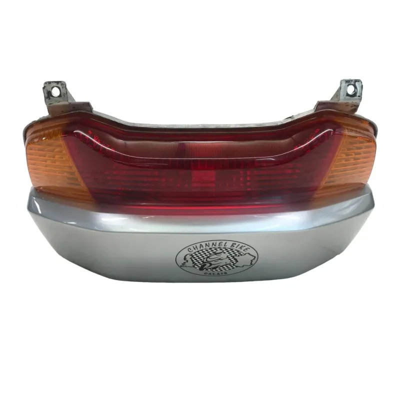 Feu arriere SUZUKI UH 125 2002-2006 BURGMAN