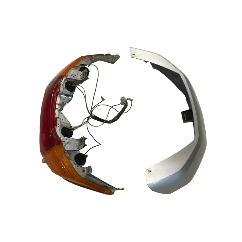 Feu arriere SUZUKI UH 125 2002-2006 BURGMAN