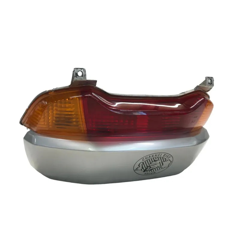 Feu arriere SUZUKI UH 125 2002-2006 BURGMAN