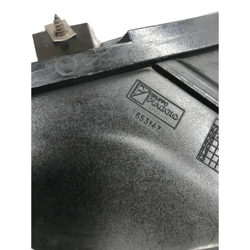 Cache lateral gauche GILERA GP 800 2007-2011