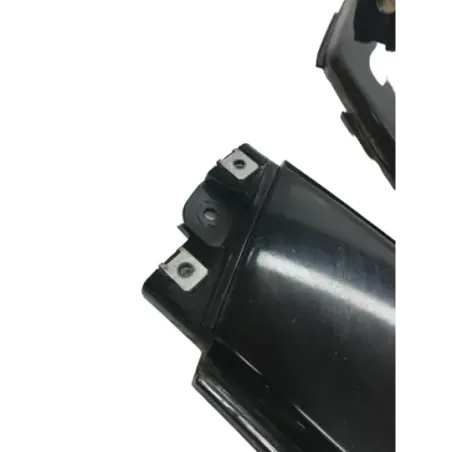 Cache lateral droit GILERA GP 800 2007-2011