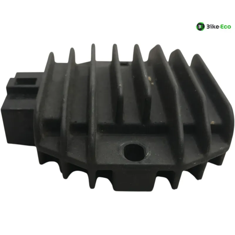 Regulateur charge batterie YAMAHA YZF 125 R 2008-2013