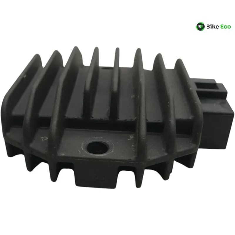 Regulateur charge batterie YAMAHA YZF 125 R 2008-2013