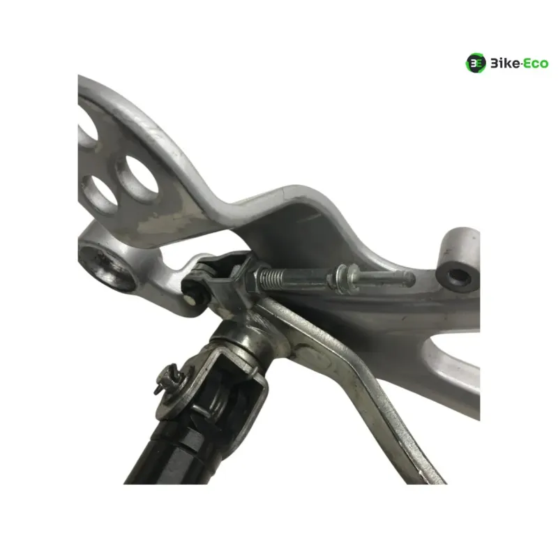 Platine avant droite YAMAHA YZF 125 R 2008-2013
