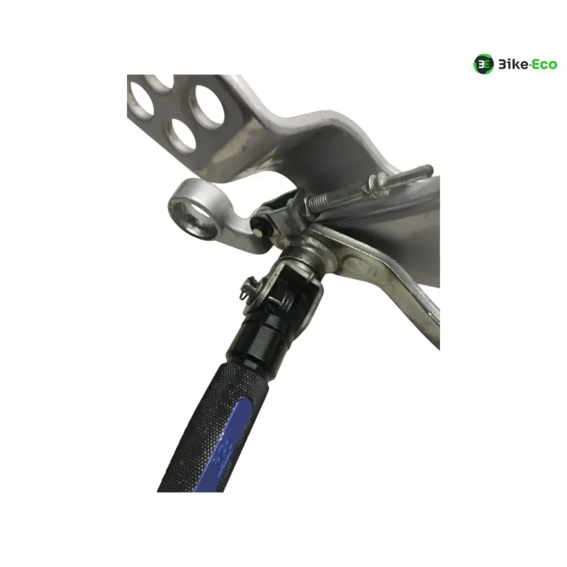 Platine avant droite YAMAHA YZF 125 R 2008-2013