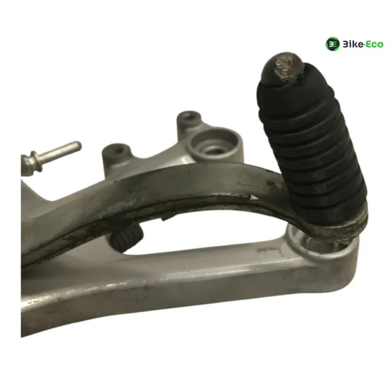 Platine avant droite YAMAHA YZF 125 R 2008-2013