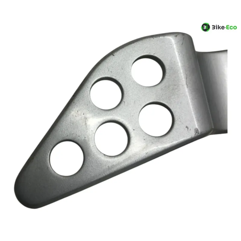 Platine avant droite YAMAHA YZF 125 R 2008-2013