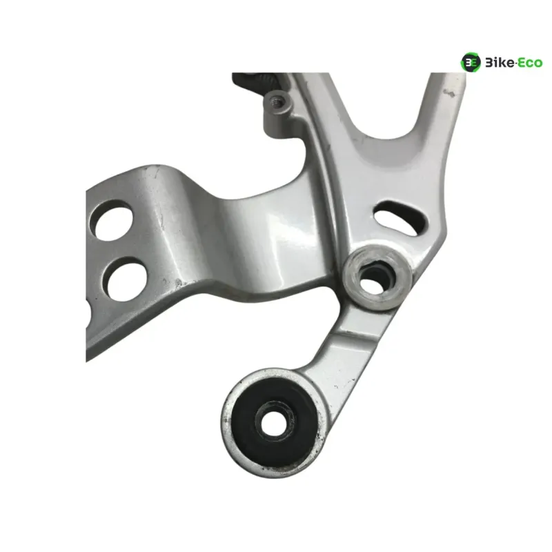 Platine avant droite YAMAHA YZF 125 R 2008-2013