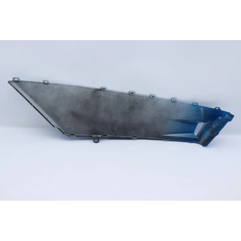 Coque arriere gauche SUZUKI CP 80 1984 - 1986