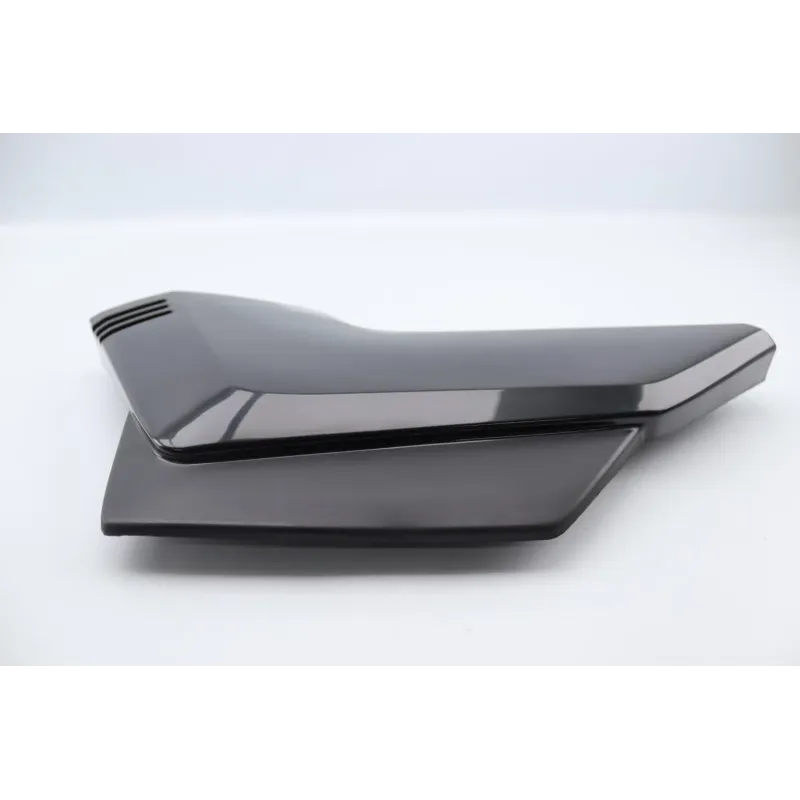 Demi flanc selle gauche SUZUKI GSX 400 S 1984 - 1984