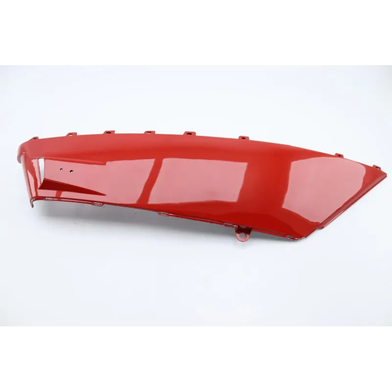Coque arriere gauche SUZUKI CP 80 1984 - 1986