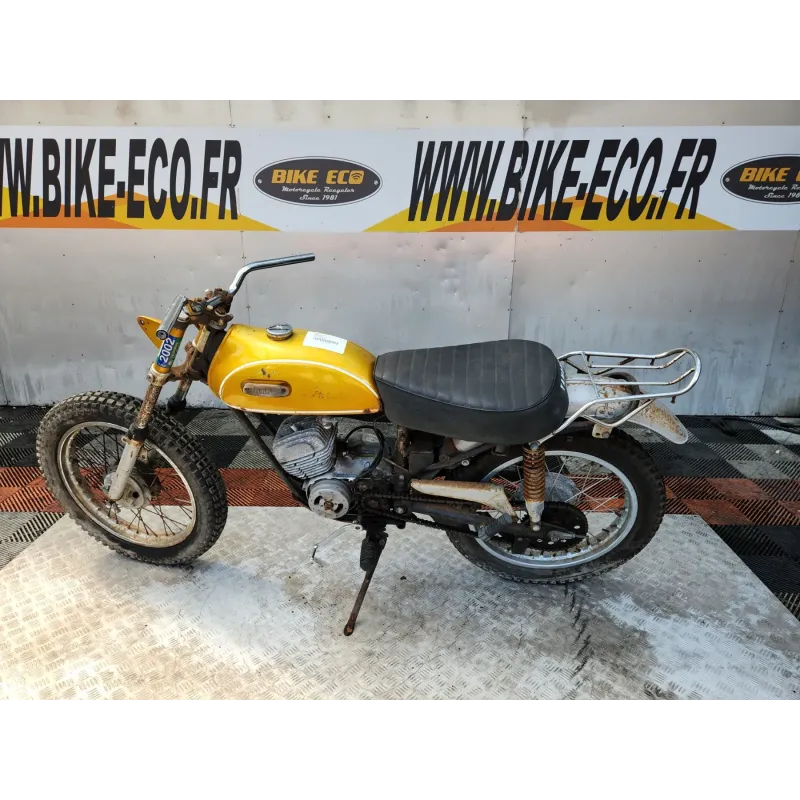 YAMAHA 175 CT1