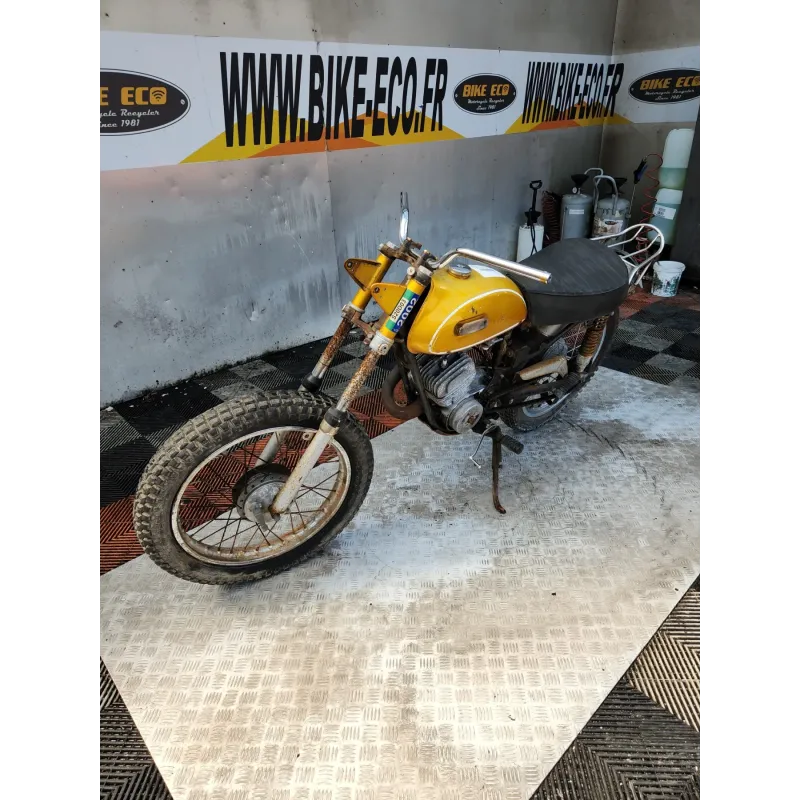 YAMAHA 175 CT1