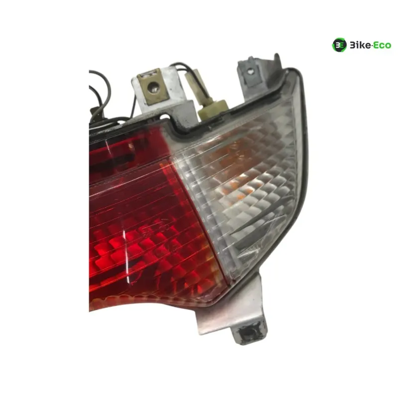 Feu arriere SUZUKI UH 125 2002-2006 BURGMAN