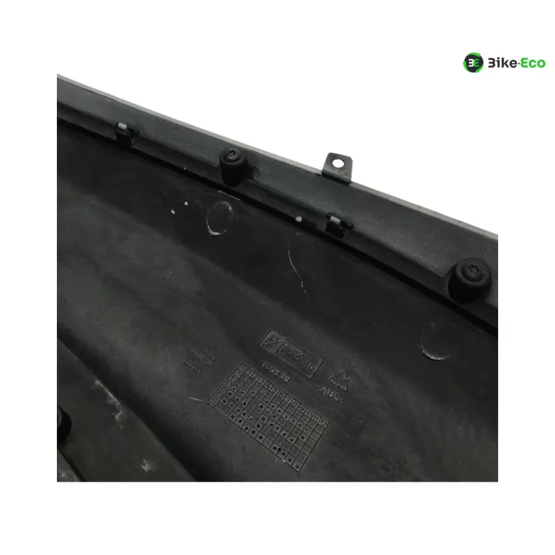 Cache carenage coque arriere gauche PIAGGIO BEVERLY 350 2011-2014 IE