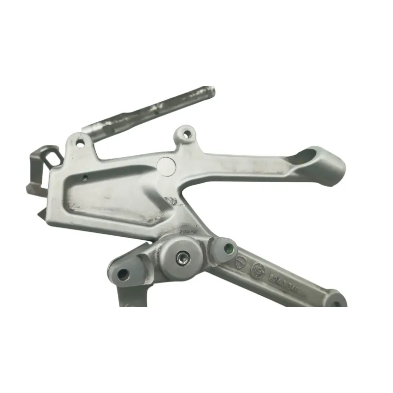 Platine avant droite DUCATI PANIGALE 1100 V4 S 2018- 2022