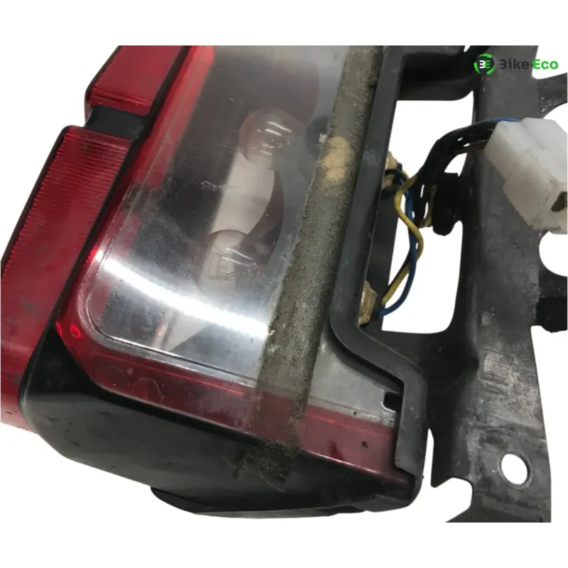 Feu arriere YAMAHA FZS 600 1998-2001 FAZER