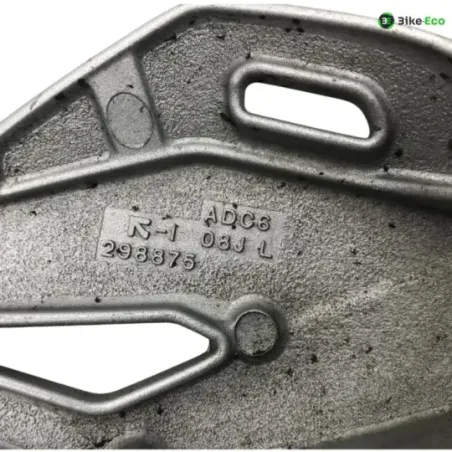 Platine avant gauche SUZUKI GSR 750 2011-2016