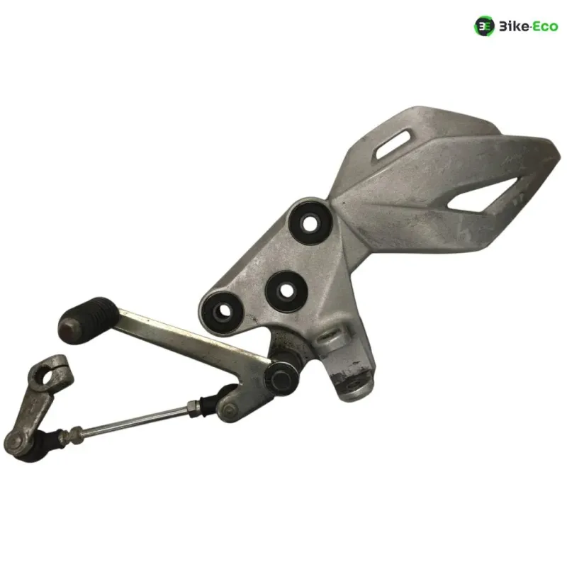 Platine avant gauche SUZUKI GSR 750 2011-2016