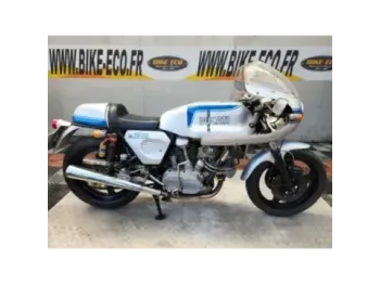 DUCATI 900 SS